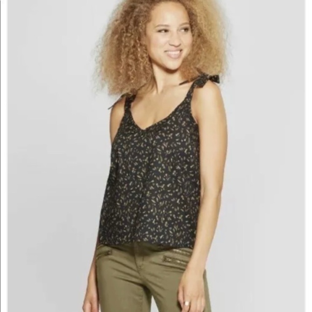 Universal Thread Woman’s Medium Navy Tie Blouse